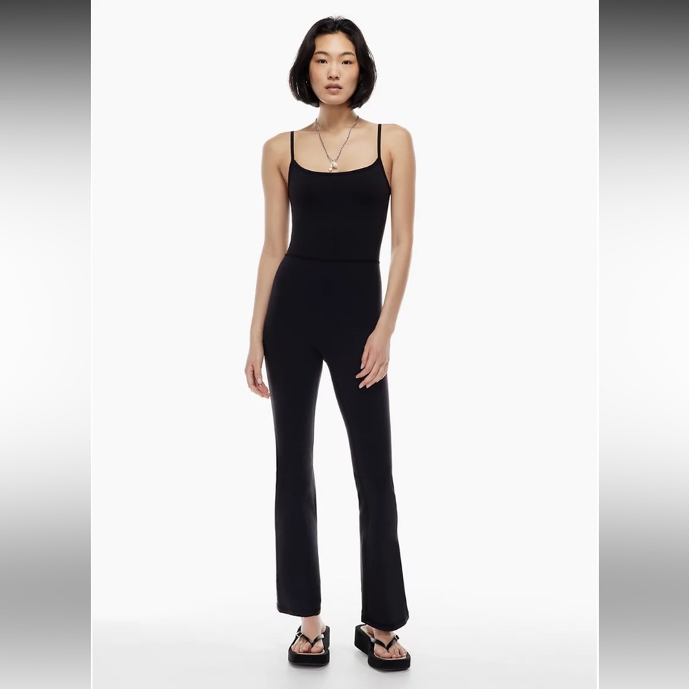 Brand new aritzia Divinity Flair jumpsuit